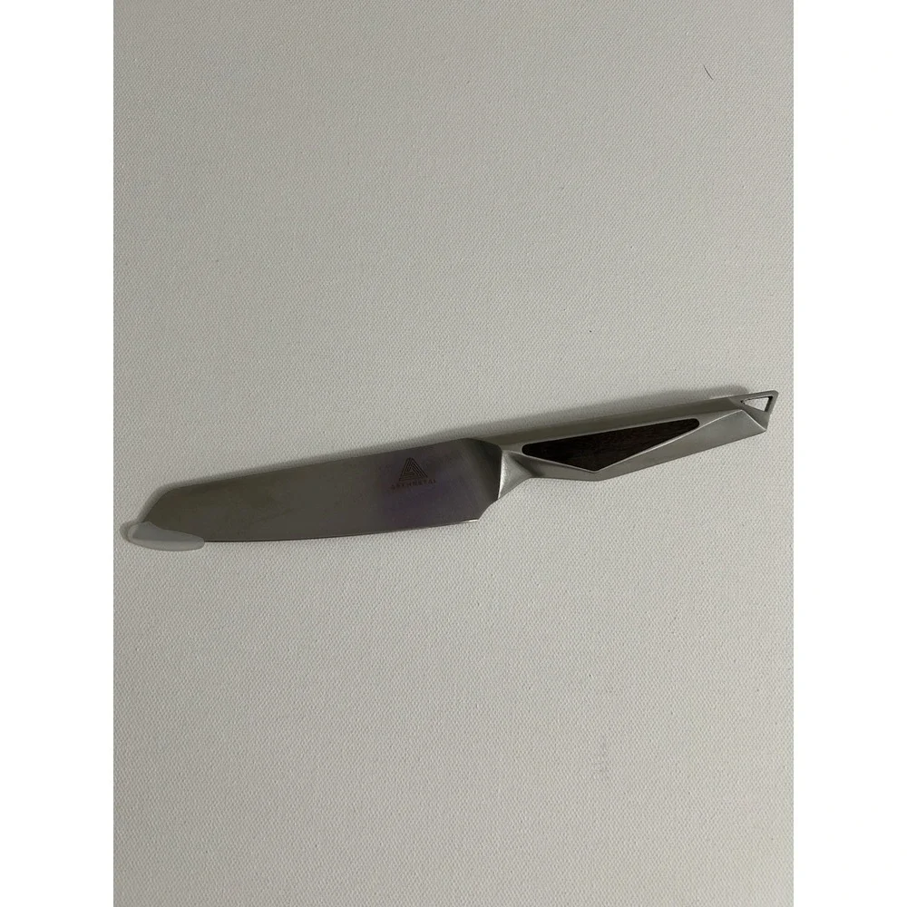 5-inch utility knife from the Aethmetal Venus Series.